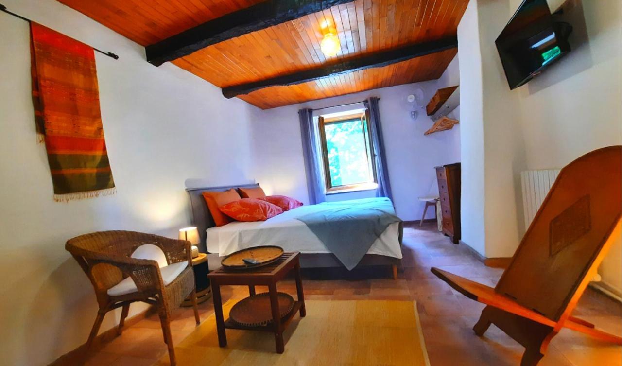 Mas de Boissière - Chambres d'hôtes avec piscine et jacuzzi Cros  Esterno foto